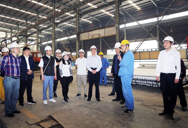 佛山市高明區政協(xié)副主席張永到萬(wàn)基控股集團參觀(guān)考察