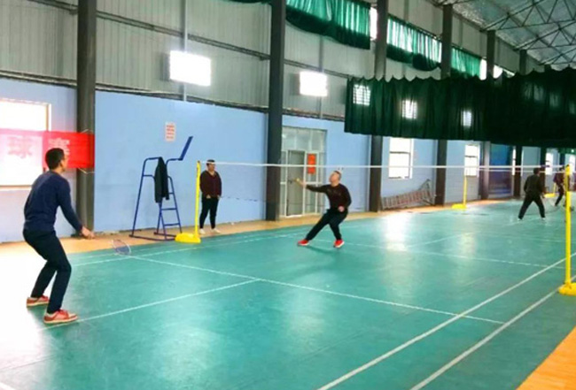 萬(wàn)基控股集團舉行迎“五一”系列文體活動(dòng)