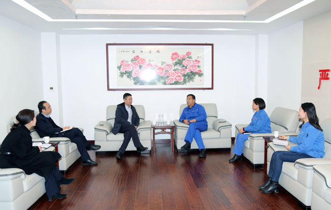 中國銀行洛陽(yáng)分行副行長(cháng)張曉宏到 萬(wàn)基控股集團調研
