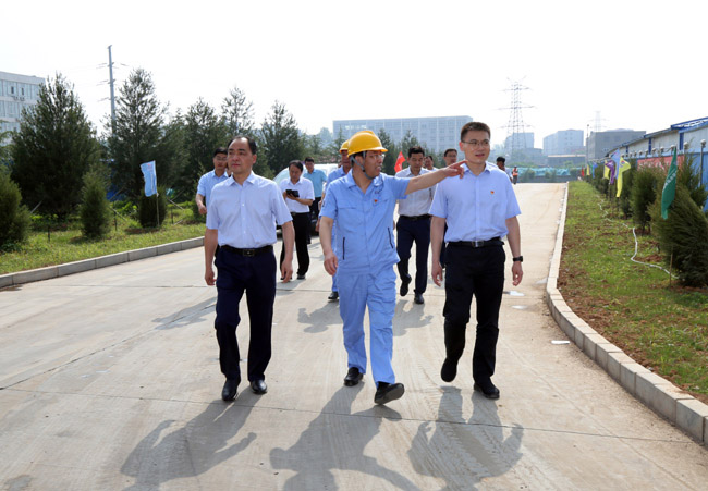 縣委書(shū)記宗國明一行調研萬(wàn)基2×60萬(wàn)千瓦級機組項目建設進(jìn)度