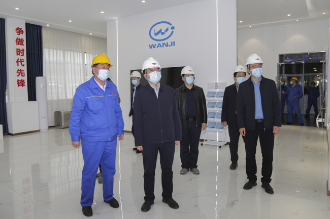 洛陽(yáng)市委常委、副市長(cháng)梁慶到萬(wàn)基控股集團調研