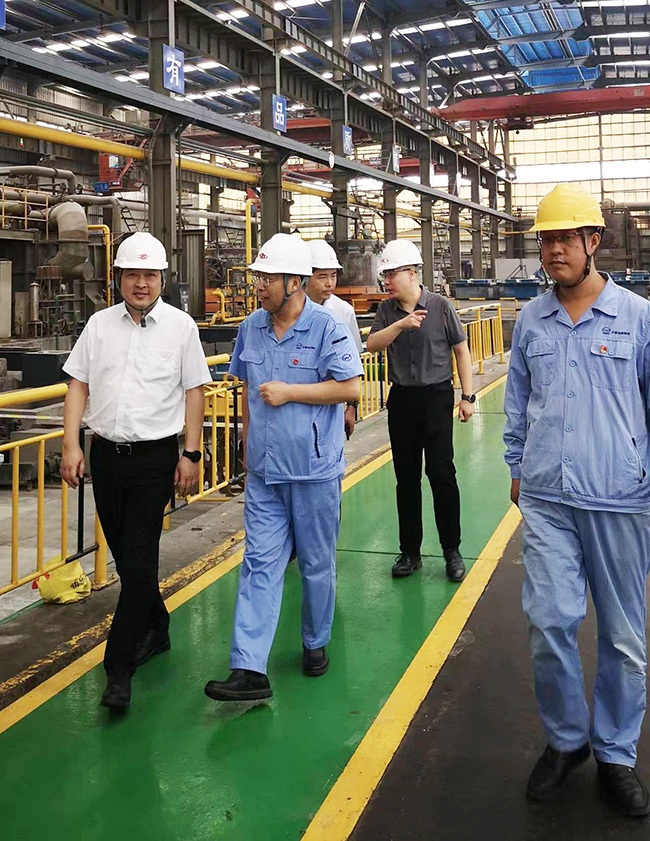 交行洛陽(yáng)分行副行長(cháng)孫成一行到萬(wàn)基控股集團調研