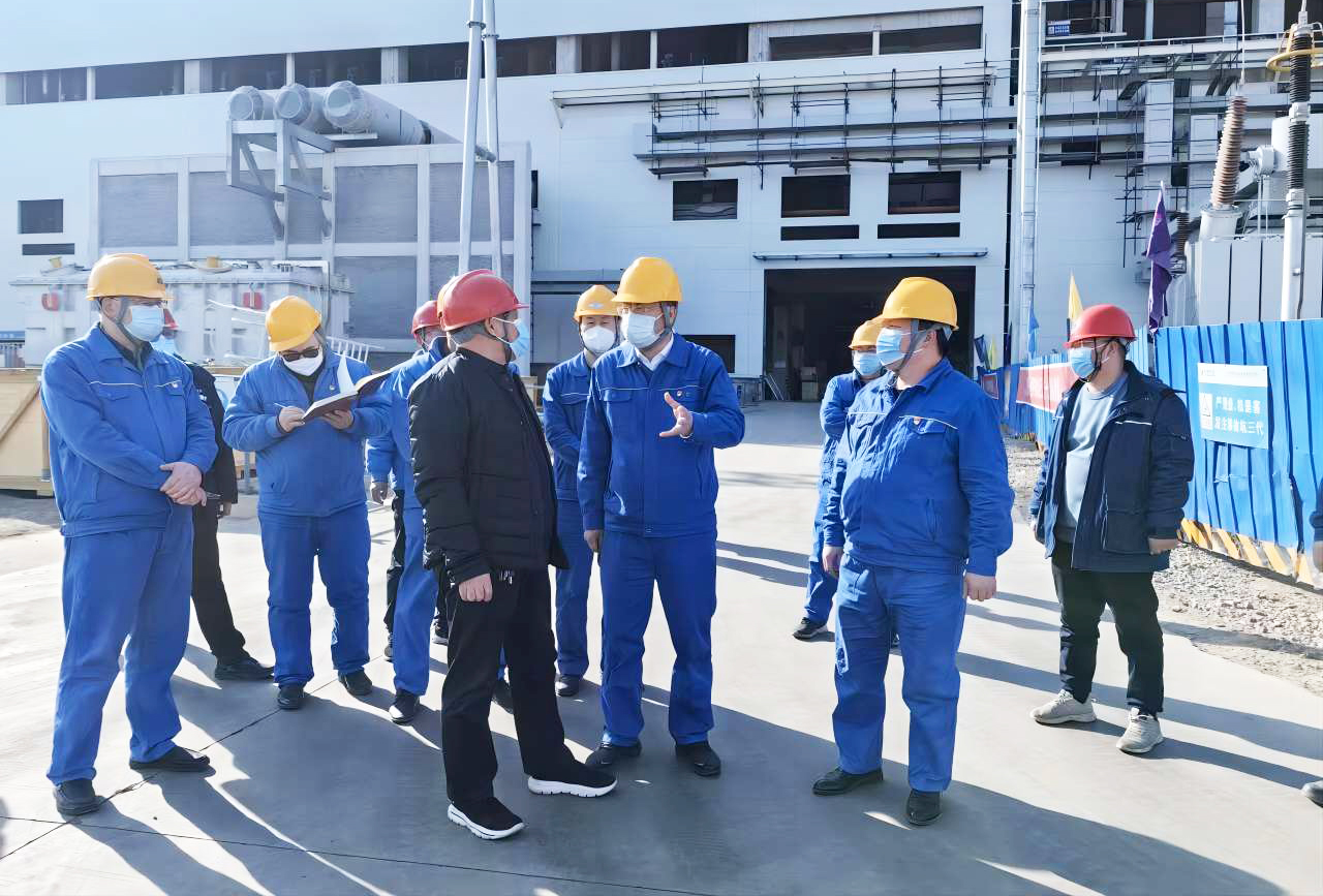 萬(wàn)基控股集團董事長(cháng)李躍民一行到萬(wàn)基2×60萬(wàn)千瓦供熱機組項目建設工地檢查指導工作