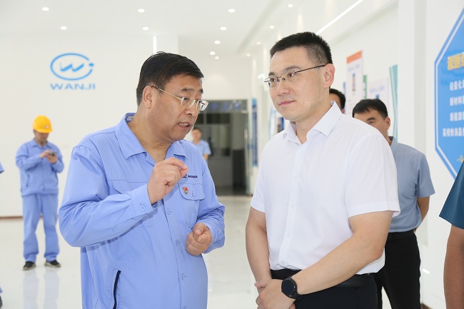 新安縣委書(shū)記王智一行到萬(wàn)基控股集團調研