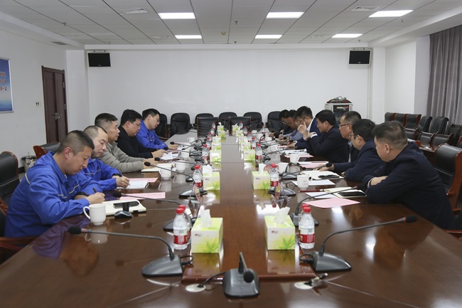 新疆建設兵團第十三師新星市黨委副書(shū)記、師長(cháng)劉文勝一行到萬(wàn)基控股集團調研