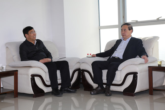 江蘇峰業(yè)科技環(huán)保集團股份有限公司董事長(cháng)許德富到我公司洽談合作