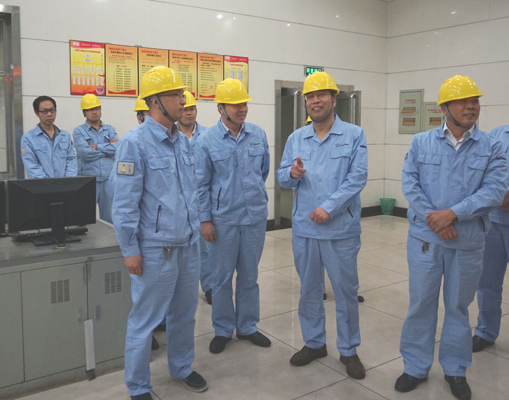 公司領(lǐng)導“十一”慰問(wèn)生產(chǎn)一線(xiàn)員工